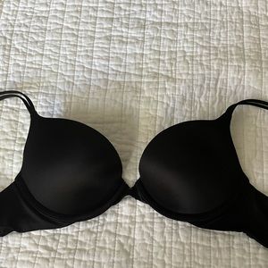 Victoria Secret Very Sexy Push Up Bra, 32B, black